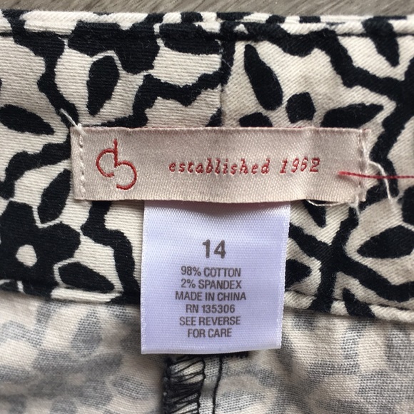 Patterned Shorts - Picture 5 of 5